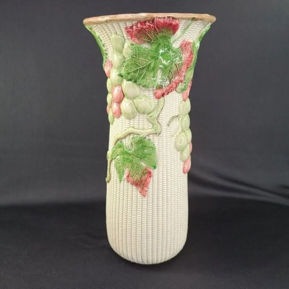 Fitz and Floyd Vase Bordeaux Grapes and Ivy Embossed Ribbed‎ 1988 Japan Vtg READ
